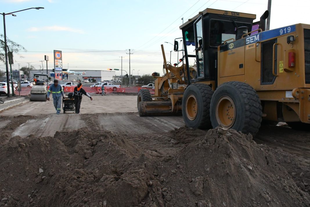 Moderniza Toño Astiazarán cruceros estratégicos de Hermosillo con concreto hidráulico