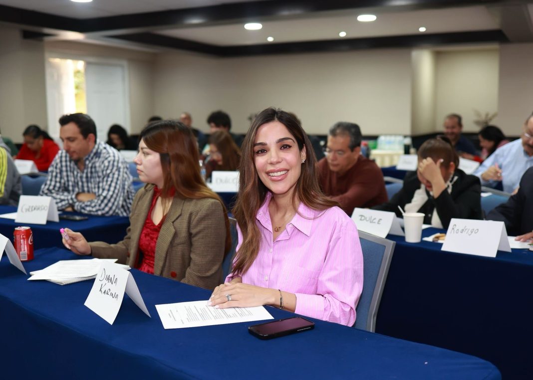 Inaugura Diputada Diana Karina Barreras, Capacitación de Negociación Política: Cabildeo del Partido del Trabajo