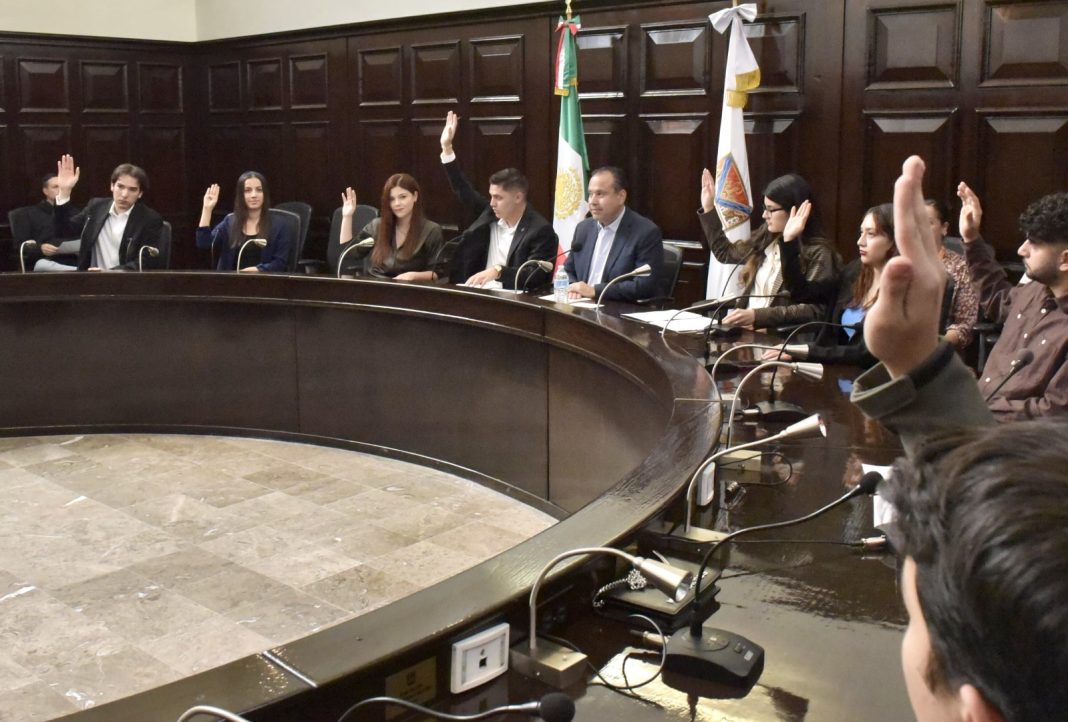 Suma Toño Astiazarán a jóvenes para trabajar a favor de Hermosillo