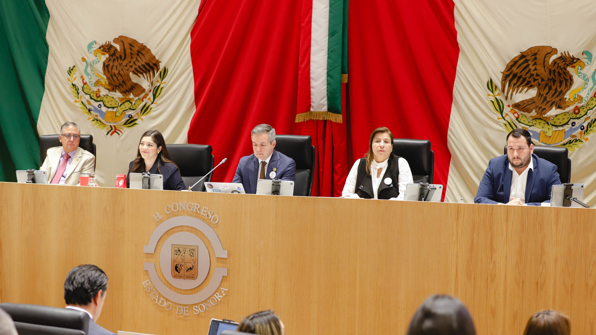 Noticias de Hoy: Aprueba Congreso de Sonora reformas contra el nepotismo, la reelección y el maíz transgénico