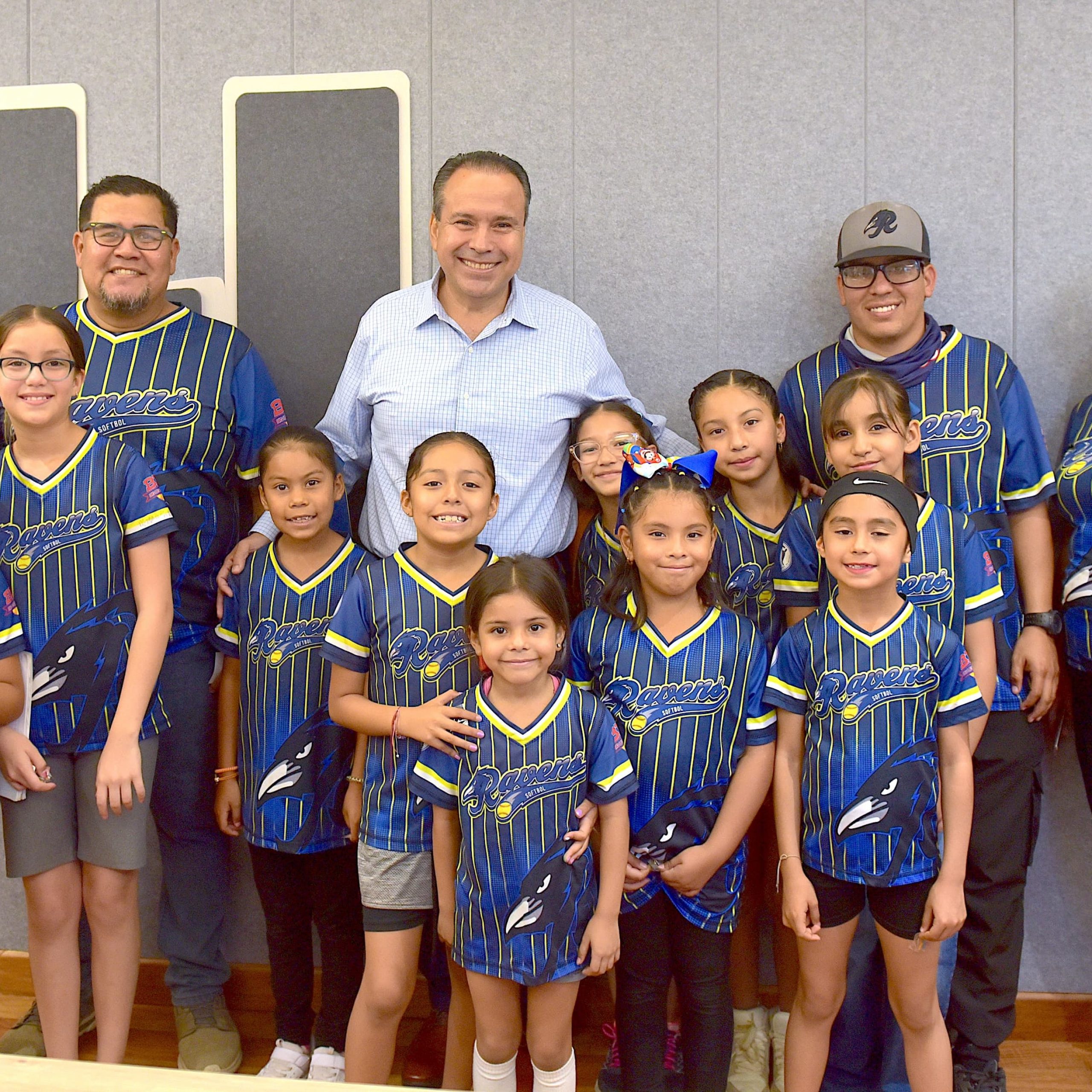 Apoya Toño Astiazarán al talento deportivo hermosillense con 47 proyectos