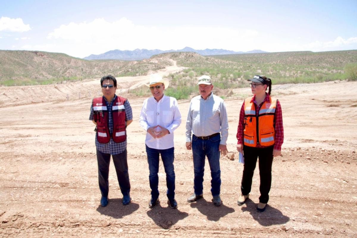 Cumple Gobernador Durazo a habitantes de la sierra; supervisa avances de carretera Bavispe-Nuevo Casas Grandes