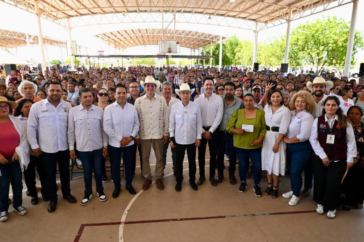Gobernador Durazo cumple a más de 2 mil 600 familias del sur