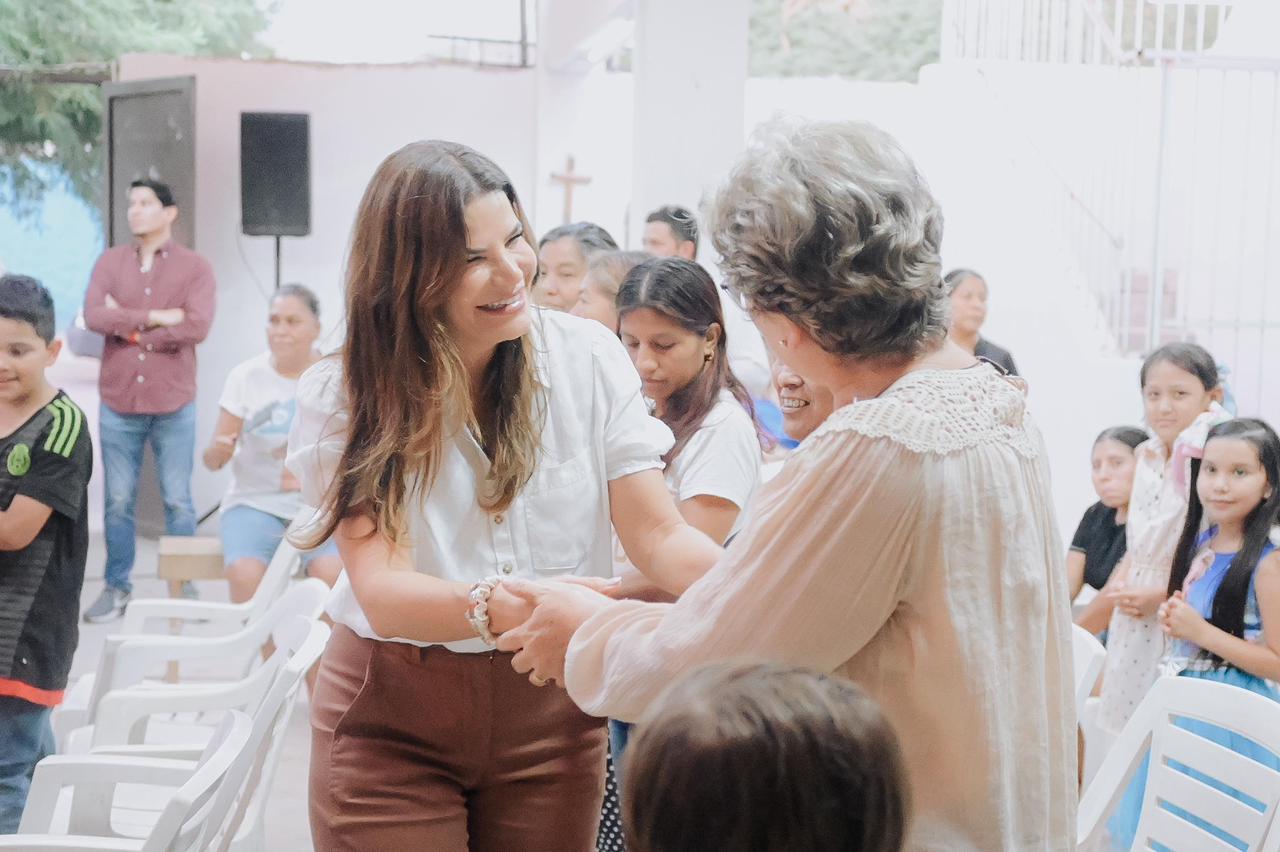 Entrega Patty Ruibal obras del Presupuesto CRECES en iglesias del norte de la ciudad