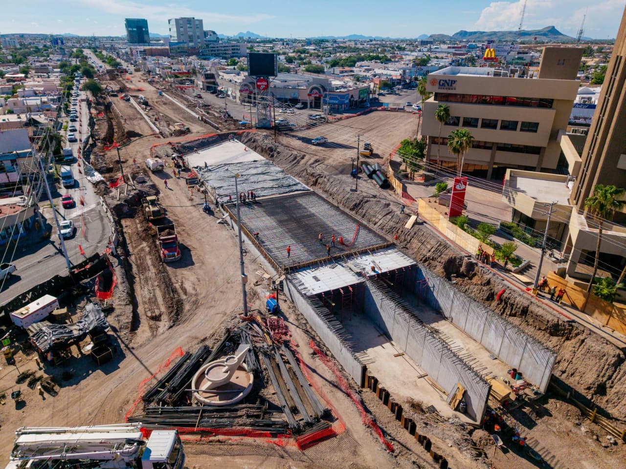 Paso a desnivel tendrá 3 mil 900 especies de plantas y arbustos con la totalidad de cableado subterráneo: Toño Astiazarán