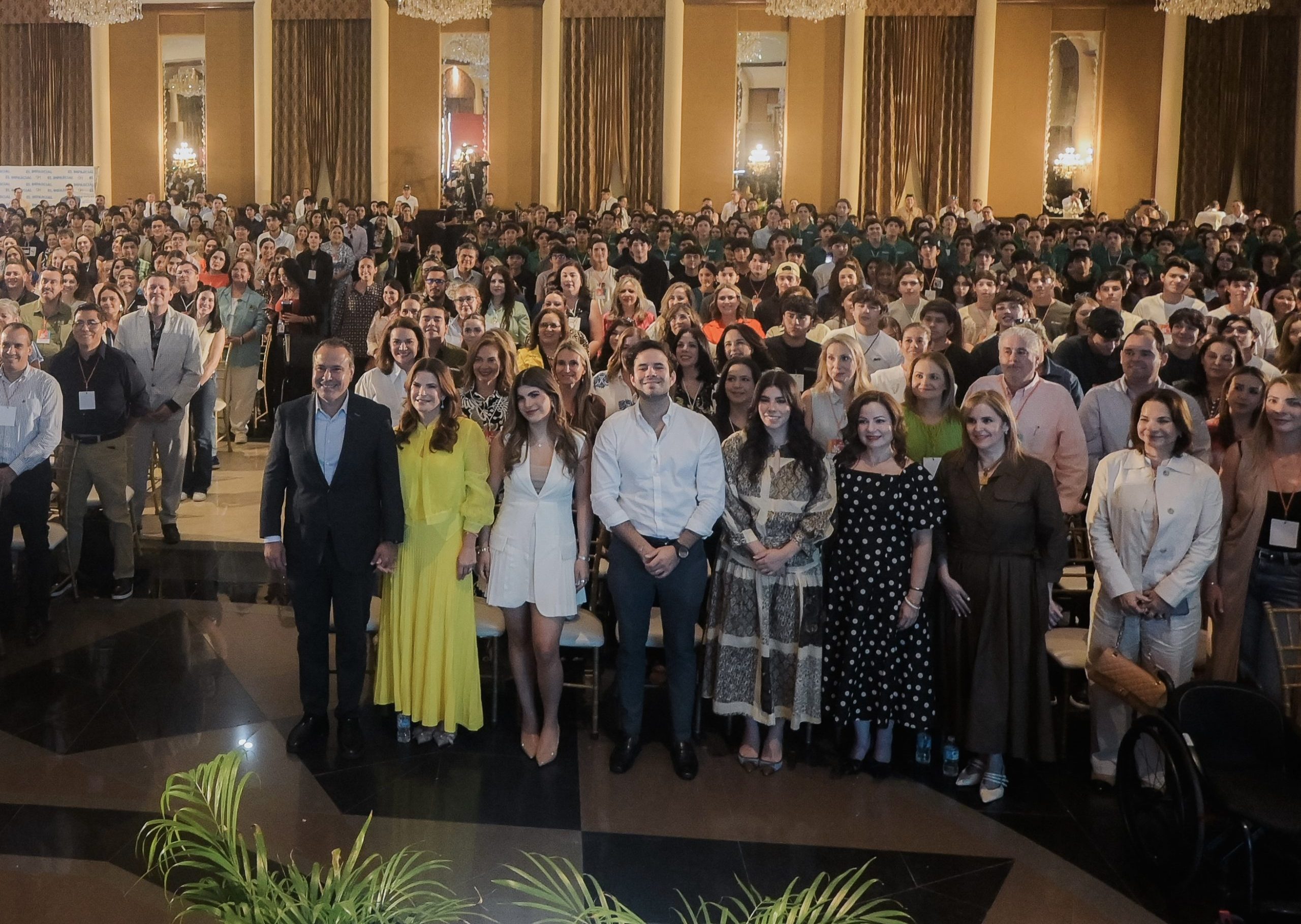 Inauguran Toño Astiazarán y Patricia Ruibal el Tercer Congreso de la Familia