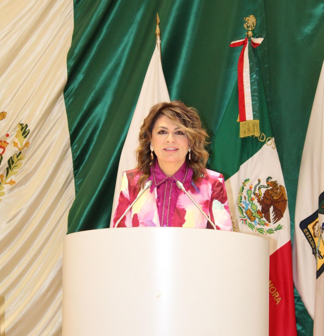 Busca Alejandra López Noriega potenciar el crecimiento de microempresas juveniles