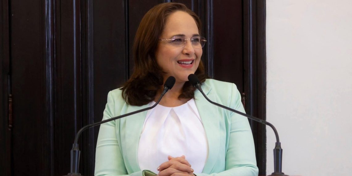 Para los de a Pie. Por: LAP Luis Fernando Oropeza// Karla Córdova ejemplo de humanismo y buen manejo financiero