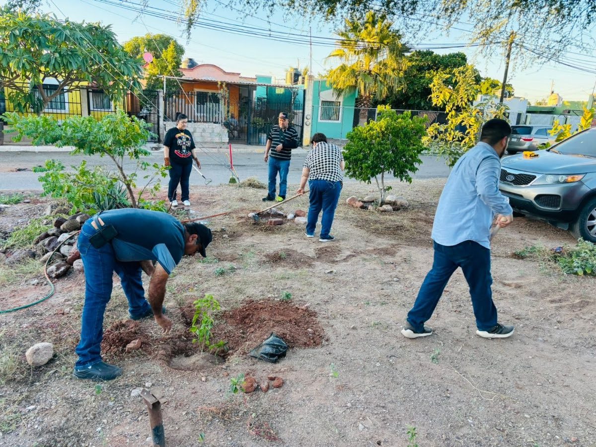Se suman familias de Guaymas a la generación de entornos seguros con Secretaría de Seguridad