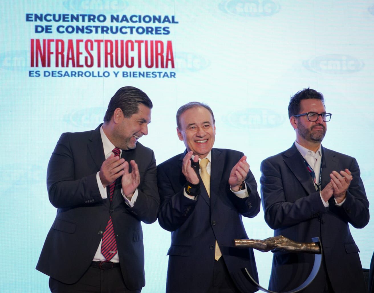 Gobernador Durazo coordina esfuerzos con el sector empresarial para impulsar obras estratégicas en Sonora
