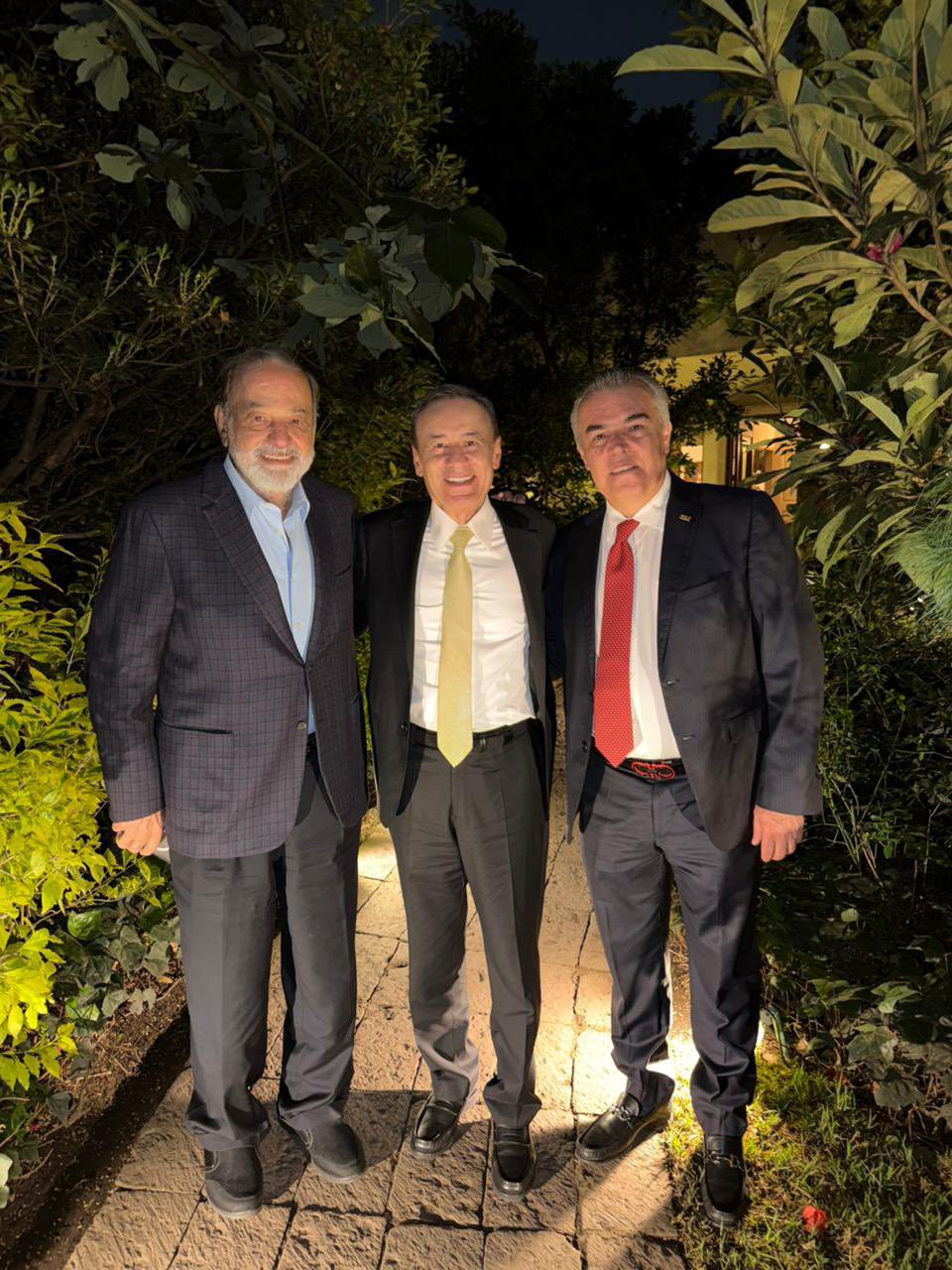 Cafeceando, de Octaviano Rojas g.// Como pez en el agua