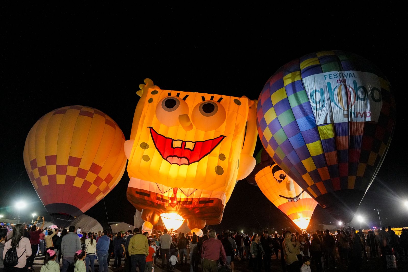 Inicia el Cuarto Festival del Globo en Hermosillo con una colorida “Noche Mágica”