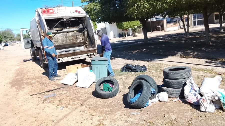 Retira Ayuntamiento de Hermosillo 48 toneladas de descacharre en la Gómez Morín