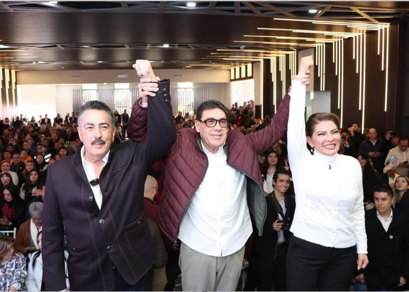 Columna Cafeceando, de Octaviano Rojas G.//  La intensidad política y el regreso a clases