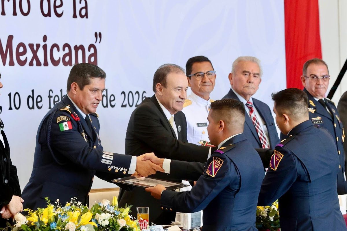 Encabeza Gobernador Durazo conmemoración del 111 aniversario de la Fuerza Aérea Mexicana