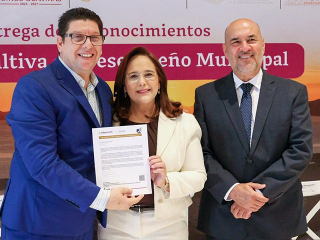 Recibe Ayuntamiento de Guaymas reconocimiento de Guía Consultiva de Desempeño Municipal