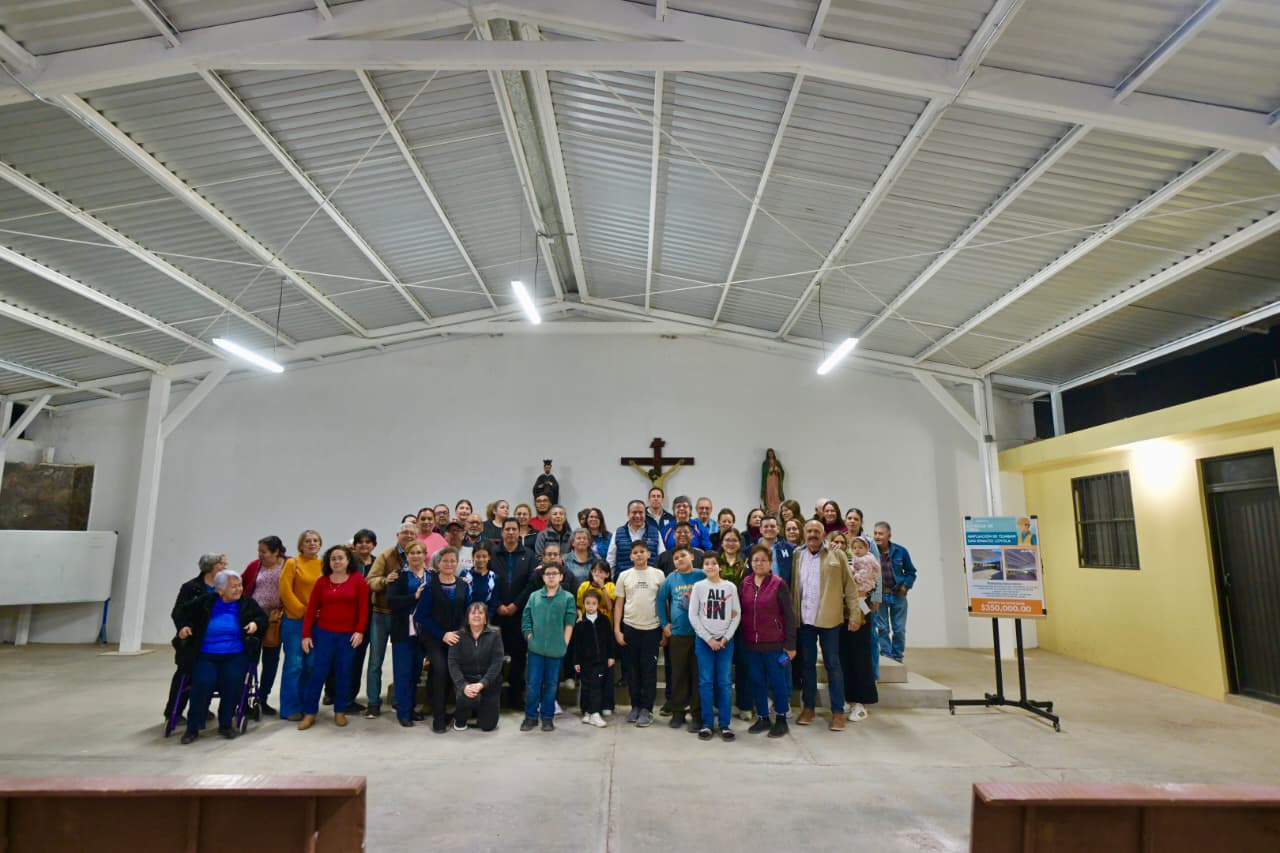 Apoya Toño Astiazarán a comunidad de San Ignacio Loyola con entrega de obra