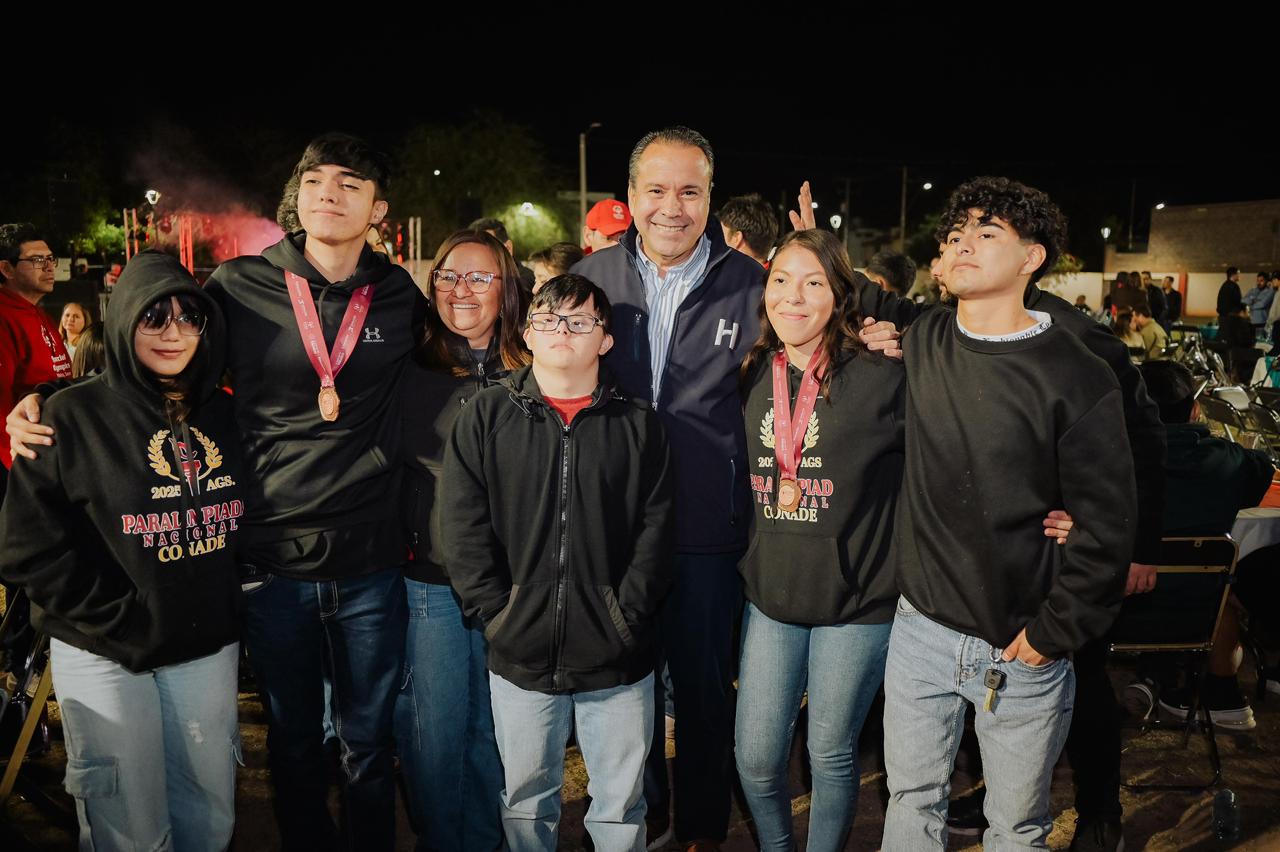 Reconoce Toño Astiazarán a talento hermosillense con Cena Por El Deporte