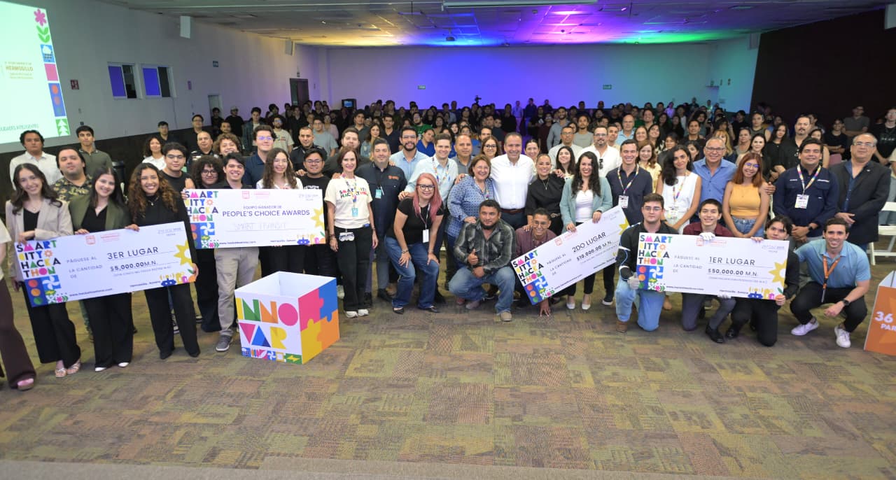 Impulsa Toño Astiazarán a jóvenes emprendedores en Smart City Hackaton