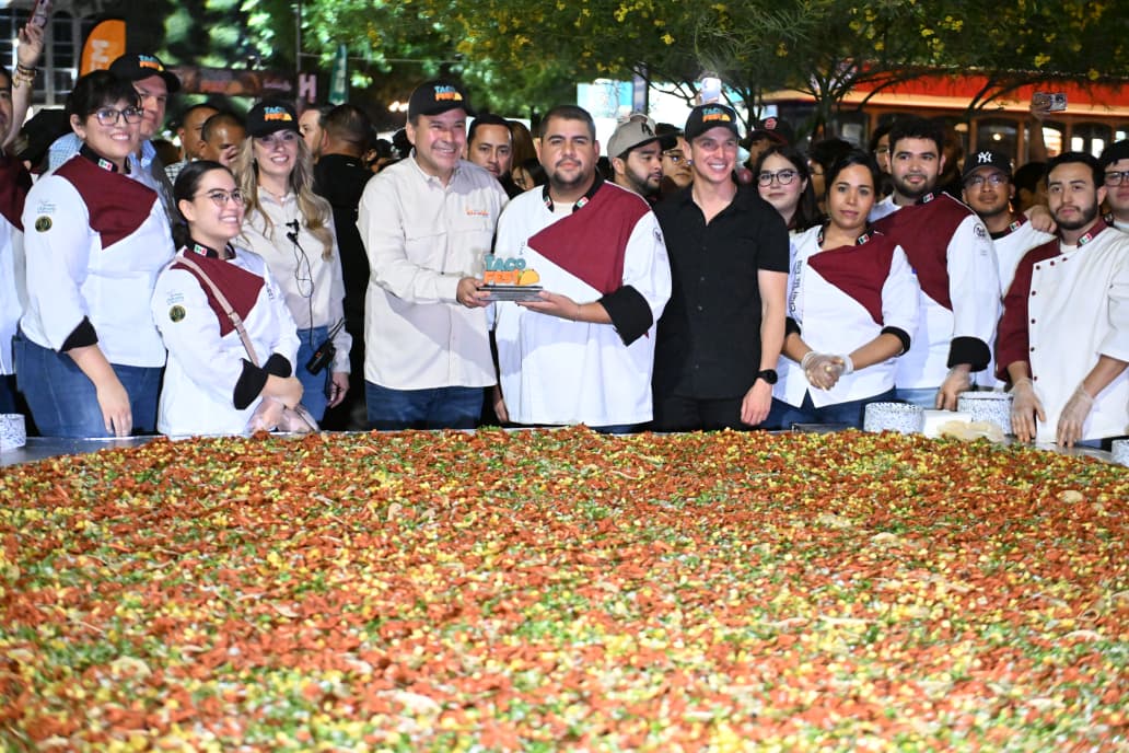 Celebra Toño Astiazarán junto a familias hermosillenses éxito de Taco Fest