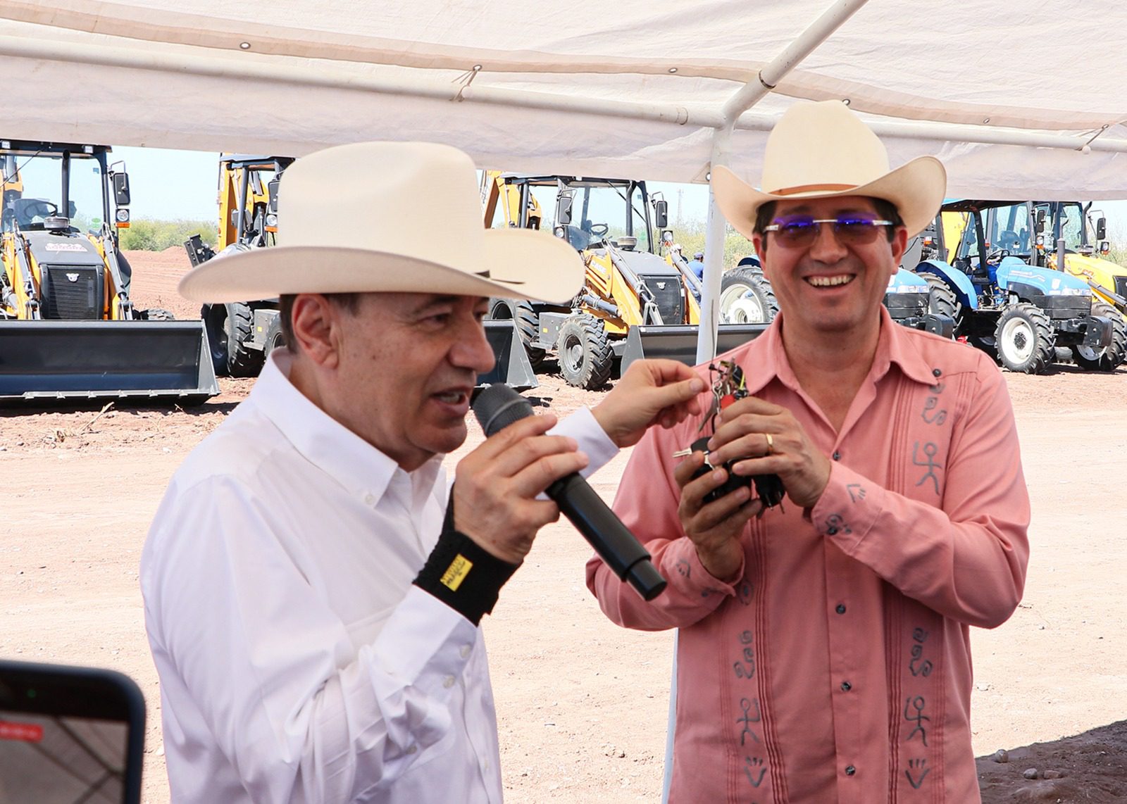 Para los de a Pie. Por: LAP Luis Fernando Oropeza// Inversiones son votos, el blindaje de Alfonso Durazo a Jorge Elías Retes