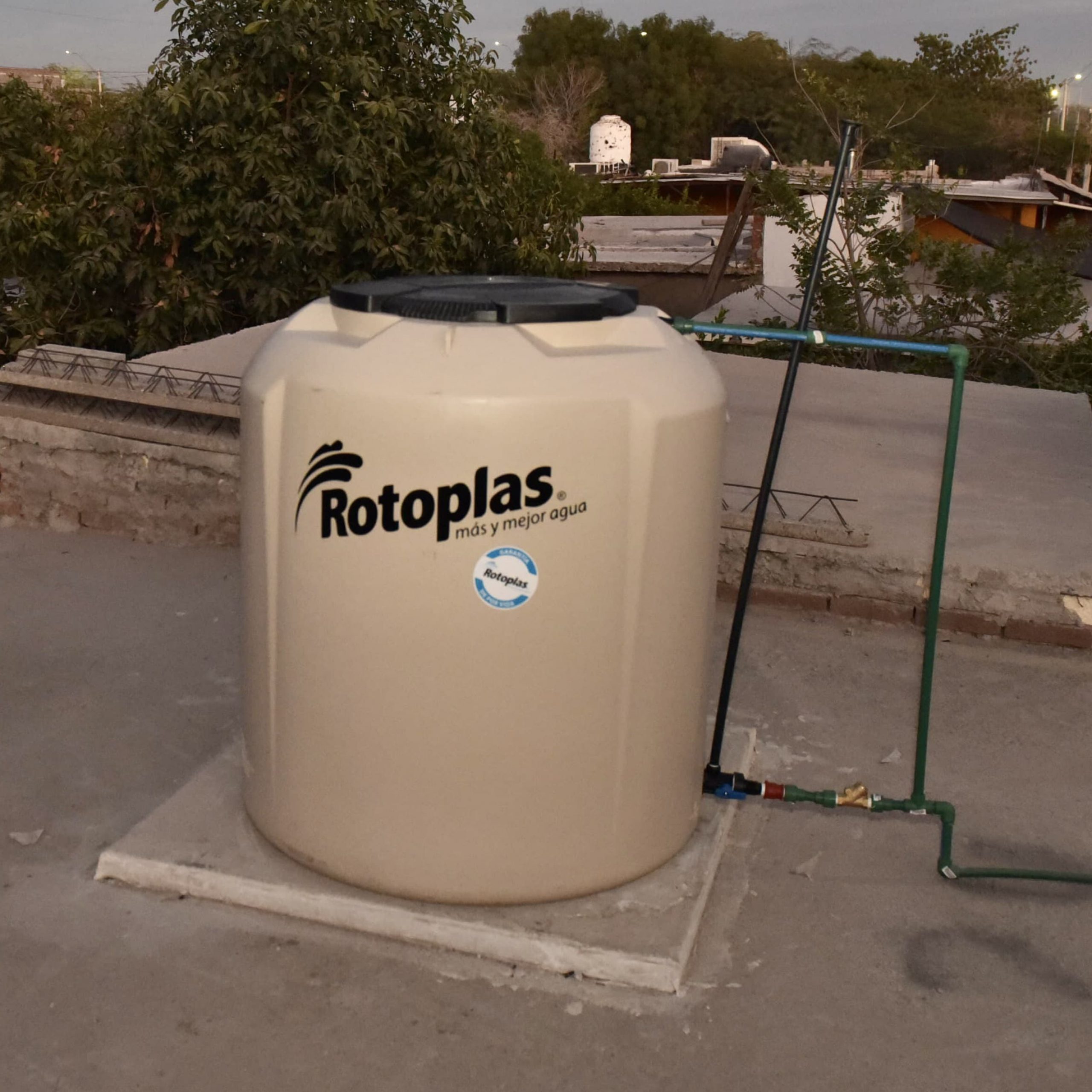 Destaca AguaH importancia del uso del tinaco para garantizar abasto en hogares