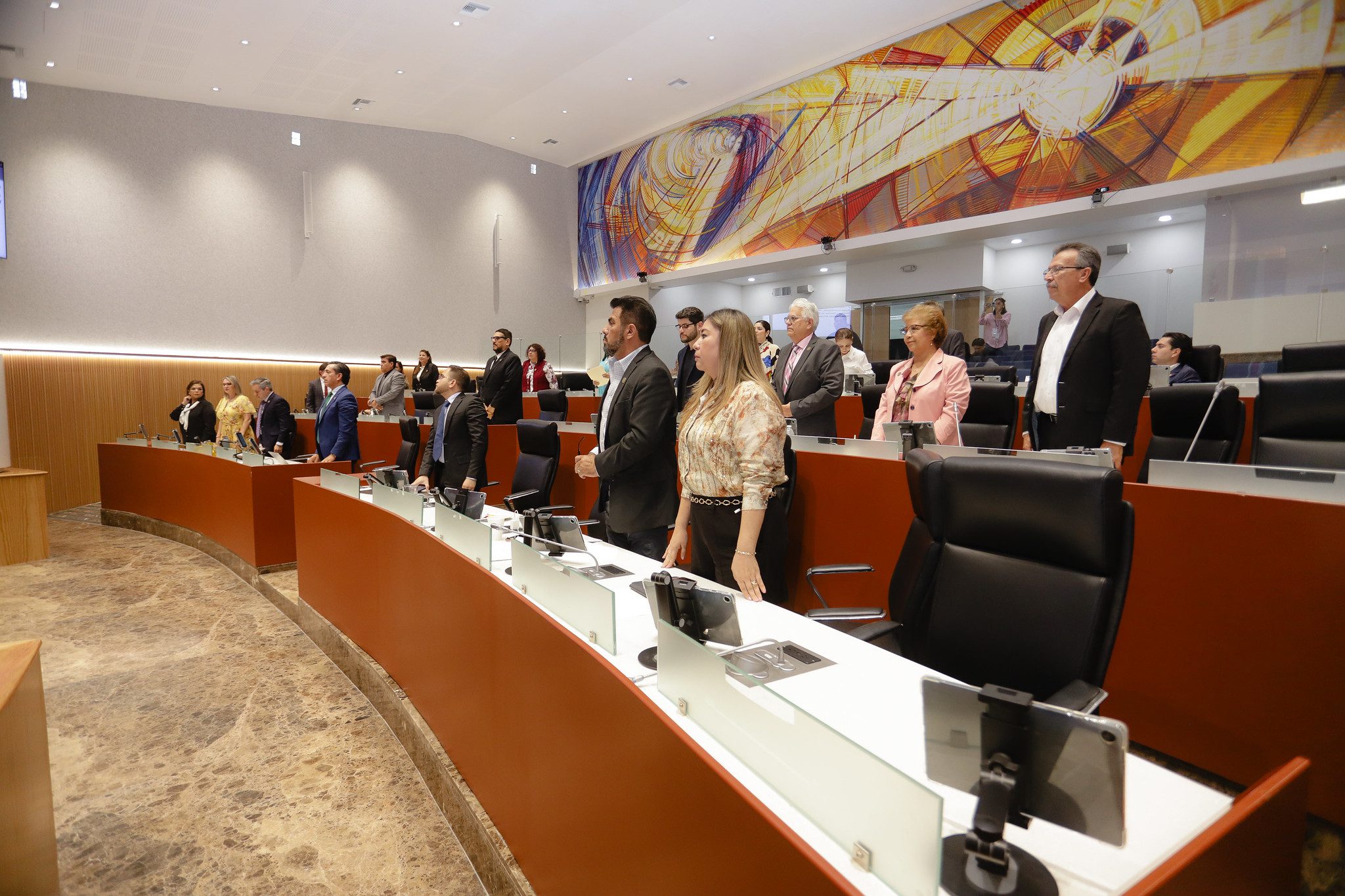 Avala Congreso minuta en materia de reducción de privilegios