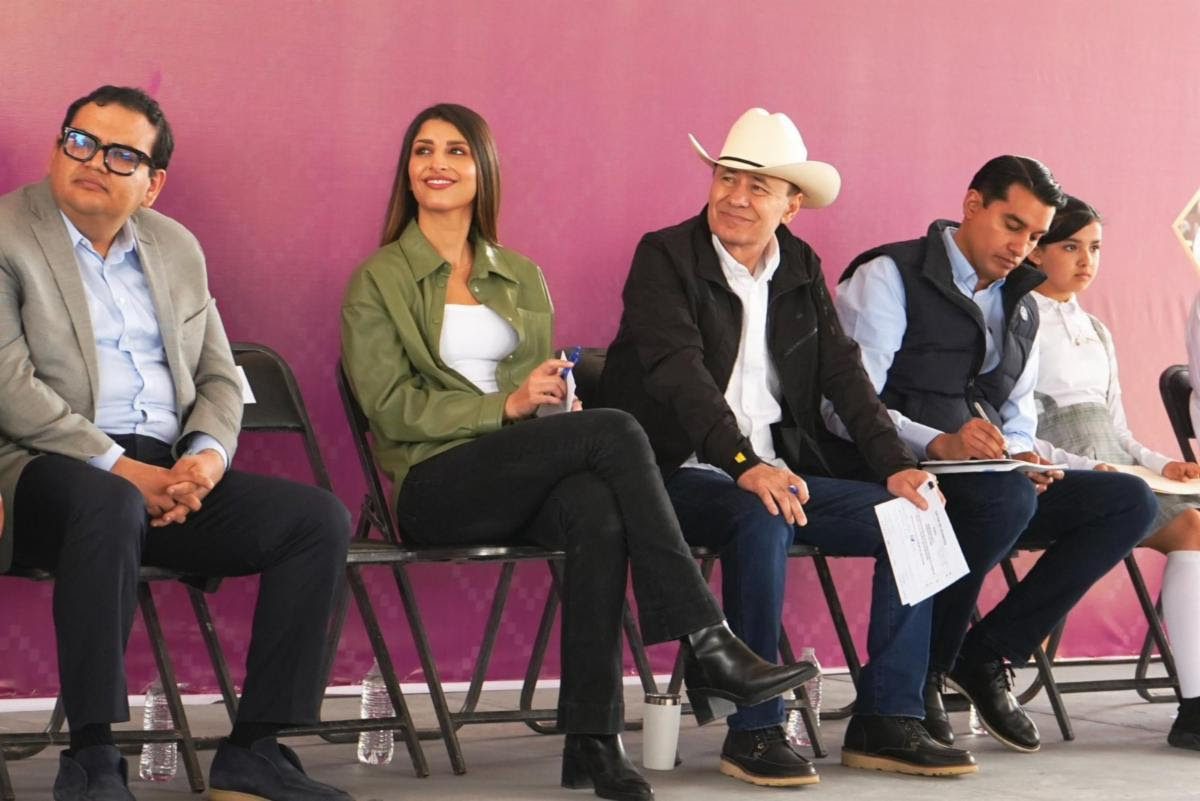 Beneficia Gobernador Durazo a familias sonorenses con más becas estudiantiles