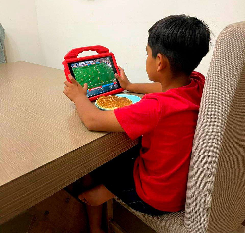 Pide Salud prevenir riesgos a salud mental infantil por dispositivos electrónicos