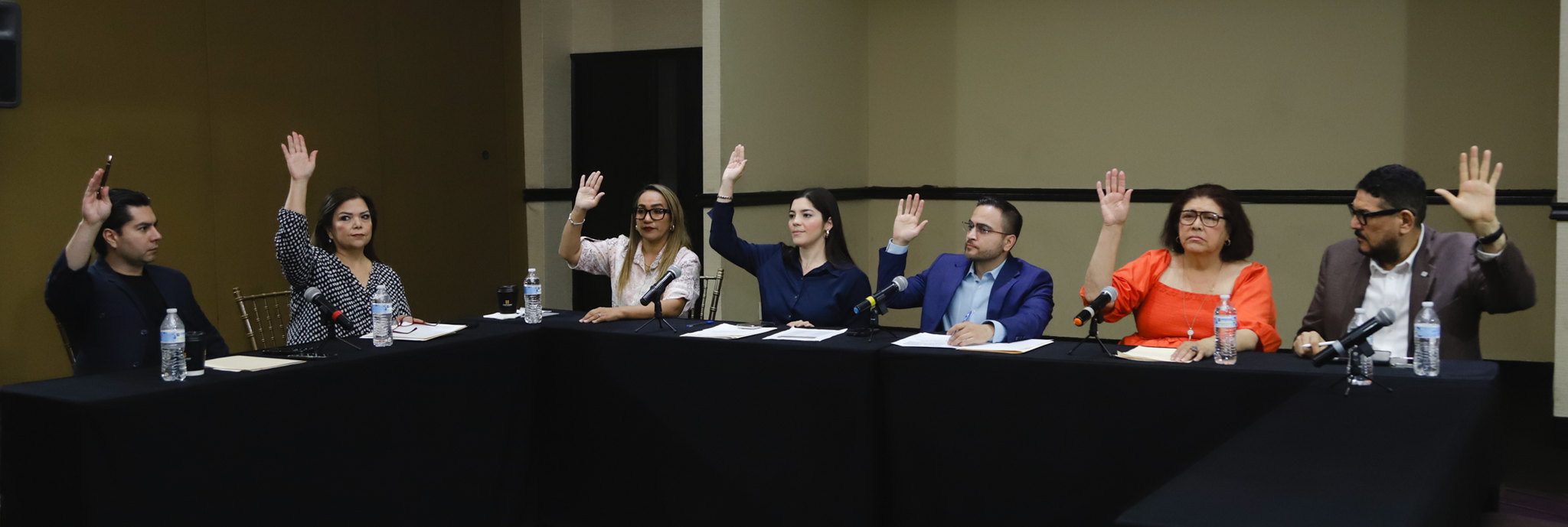 Aprueba comisión del Congreso lista de aspirantes a presidencia de CEDH