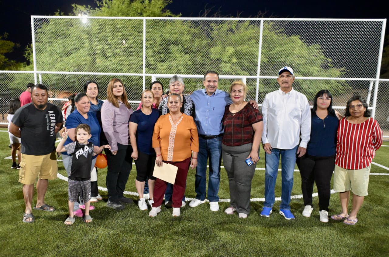 Impulsa Toño Astiazaran sana convivencia con rehabilitación de parque en Altares