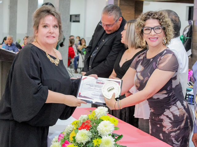Reconoce Alcaldesa de Cananea a quienes guían el futuro
