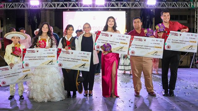 Premia Ayuntamiento de Guaymas a ganadores de “Cantemos por la paz”
