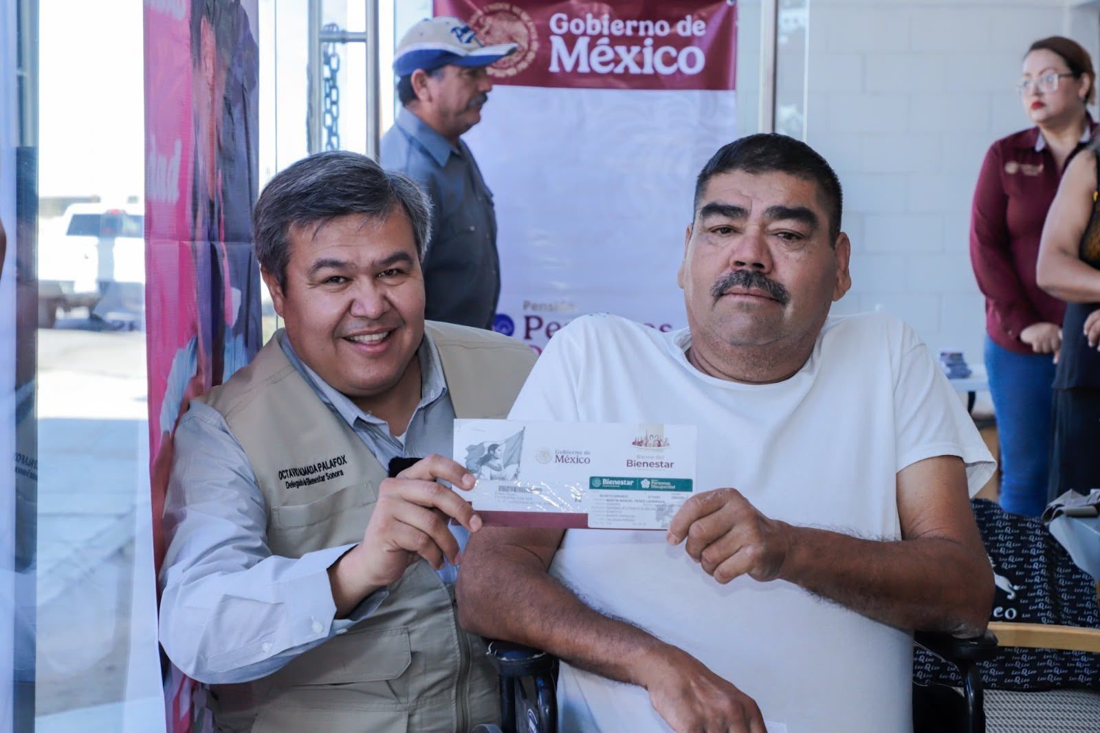 Concluye en Sonora entrega de tarjetas de pensión para personas con discapacidad