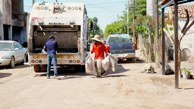 Inicia Ayuntamiento de Guaymas recolección de basura en comunidades yaquis