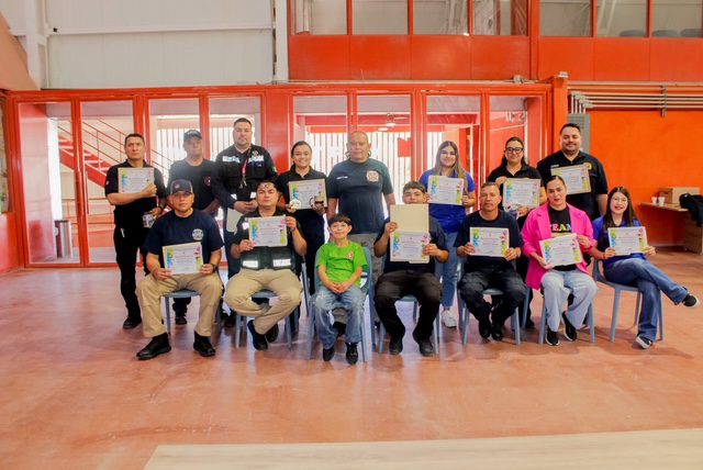 Brindan curso a niños y jóvenes sobre prevención de incendios y autocuidado