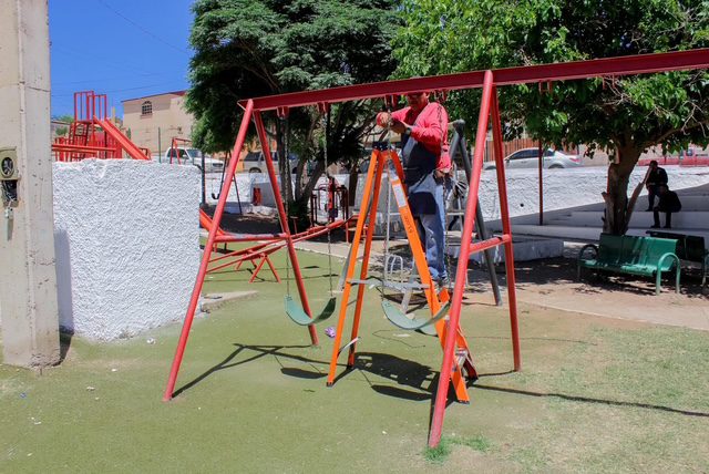 Familias de Cananea ya tienen un mejor parque